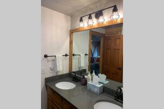 Village at Breckenridge 4604 Sunny Ski in & Out King Studio Open Hot Tubs & Pool - 7