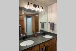 Village at Breckenridge 4604 Sunny Ski in & Out King Studio Open Hot Tubs & Pool - 4