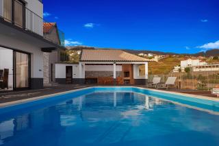 Luxury Calheta Villa Casa Da Rosalina 5 Bedrooms Stunning Sea Views Pool Table & Gym - Calheta - 9