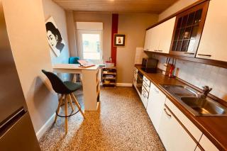 Gemütliche Landhaus Wohnung auf dem Ponyhof - Himmelbett, Kamin & Garten - Ortenberg - 2