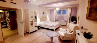 Excellent Romantic - Prague - 9