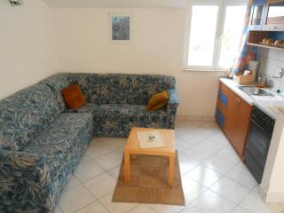 Apartments Špadina - Tisno - 1