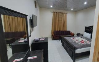 Family Guest House in Garden Town - 6