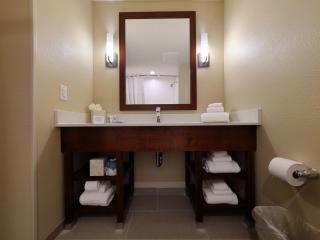Comfort Inn & Suites - 1
