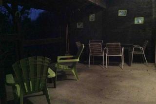 F1 noir/anis, avec terrasse couverte et jardin (E) - 1