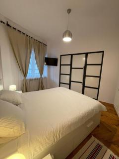 Interbellic Flat - Bucharest - 7