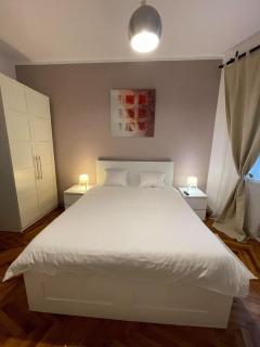 Interbellic Flat - Bucharest - 6