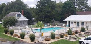 Beach Bum West-O Motel - 7