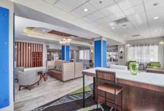 Holiday Inn Express Hotel & Suites Clearwater US 19 North by IHG - Clearwater - 5