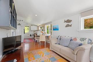 Hidden Cove Gem - Langs Beach Holiday Home - 6