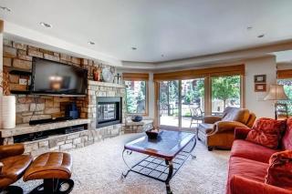 Ski In, Ski Out 2 Bedroom Vacation Rental In The Heart Of Lionshead Village With Heated Slope Side Pool And Hot Tub - Vail - 4