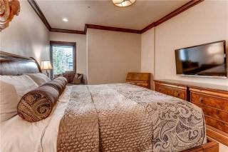 Luxury Ski In, Ski Out 2 Bedroom Mountain Residence In The Heart Of Lionshead Village With Heated Slope Side Pool And Hot Tub - 8