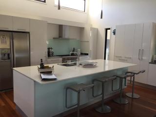 Woolamai Beach Haven, Easter special, reduced price, wine & chocs - Cape Woolamai - 7