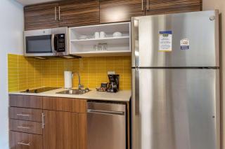 MainStay Suites Carlsbad South - Carlsbad - 4