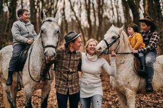 Tmbin's barn - nature, horses, family - Sežana - 0