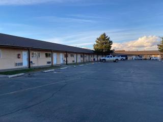 Four Corners Inn - 2