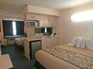 America's Best Value Inn & Suites-McDonough - 8
