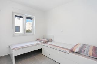 Family-friendly apartments with swimming pool Mavarstica, Ciovo - 18642 - Trogir (Traù) - 3