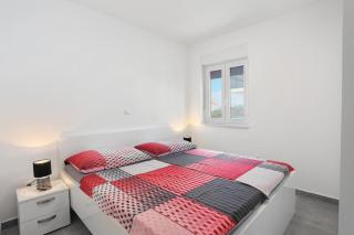 Family-friendly apartments with swimming pool Mavarstica, Ciovo - 18642 - Trogir (Traù) - 2