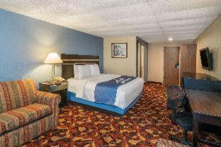 Days Inn By Wyndham Carlisle North - 3