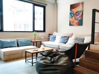 HOLY SHEET Hostel - Bangkok - 0