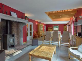 Spacious Holiday Home in Anhée Belgium - Sosoye - 3