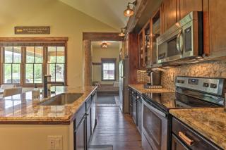 Walk to Main St and Marina Grand Lake Cabin! - 5