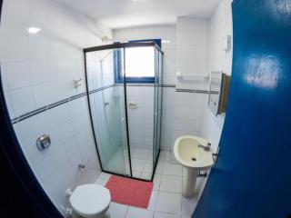 Casa AMARELA - A 70 Metros da Areia da Praia dos Ingleses - 6 Pessoas - 9