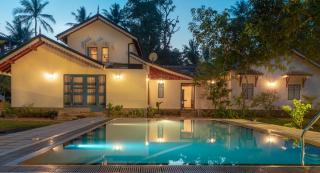 5BR Luxury Villa with Pool the Blues - Mihiripenne - 0