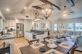Charming Simons Cottage with Porch Half Mi to Beach - Demere Park - 3