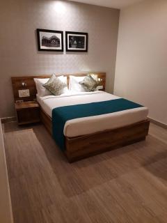 Regenta INN Grand Koramangala by Royal Orchid Hotels - Bangalore - 9