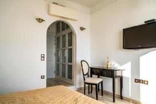 Delfini Villas - Oia - 3