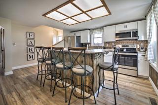 Farm-Style Ste Genevieve Retreat with Fire Pit! - Avon - 3