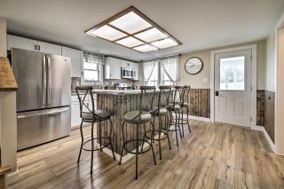 Farm-Style Ste Genevieve Retreat with Fire Pit! - Avon - 4