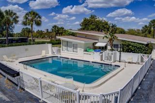 Pelican Gardens Villa - 4