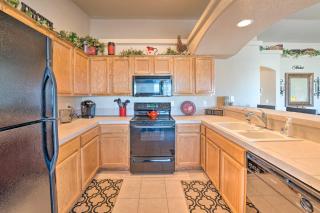 Lake Havasu Home with Fire Pit and Grill, 4 Mi to Lake - Lake Havasu City - 1