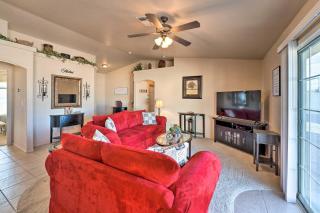 Lake Havasu Home with Fire Pit and Grill, 4 Mi to Lake - Lake Havasu City - 6