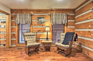Pigeon Forge Cabin with Hot Tub, 12 Mi to Dollywood! - Pigeon Forge - 3