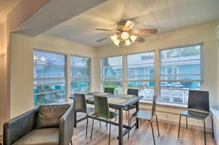 Sun-Soaked Coastal Hideaway - Steps to Beach! - Clearwater Beach - 9
