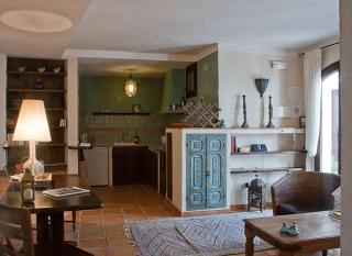 Darcilla Guest House - 1