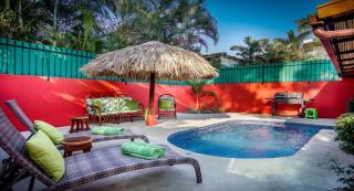 Big private home with pool in Surfside - a short walk from the beach - Playa Flamingo - 2