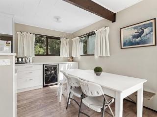 Lake House and Studio - Lake Rotoiti Holiday Home - 3