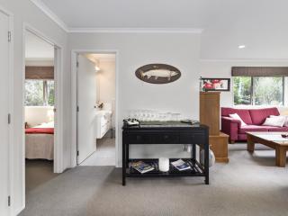 Te Miro Cottage - Lake Tarawera Cottage - Lake Tarawera - 1
