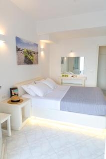 Acrothea Suites and Villas - Akrotiri Caldera - Santorini - Akrotiri - 4