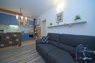 Apartment Alva - Splitska - 1