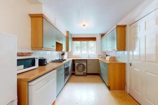 Super 2 bed House wPrivateParking&PrivateGarden - London - 1