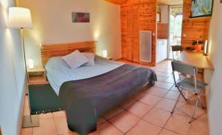 Studio 22 m2, terrasse vue lac, dans propriété face au Lac du Salagou - 1