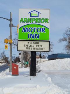 Arnprior Motor Inn - Arnprior - 9