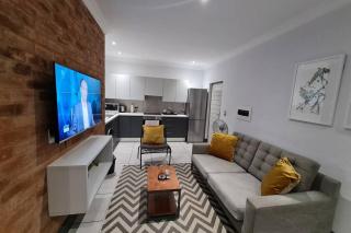 Upmarket one-bedroom apartment at Menlo Park - Pretoria - 5
