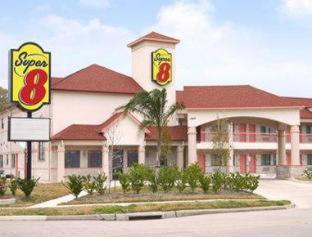 Super 8 by Wyndham Stafford Sugarland Area - 9